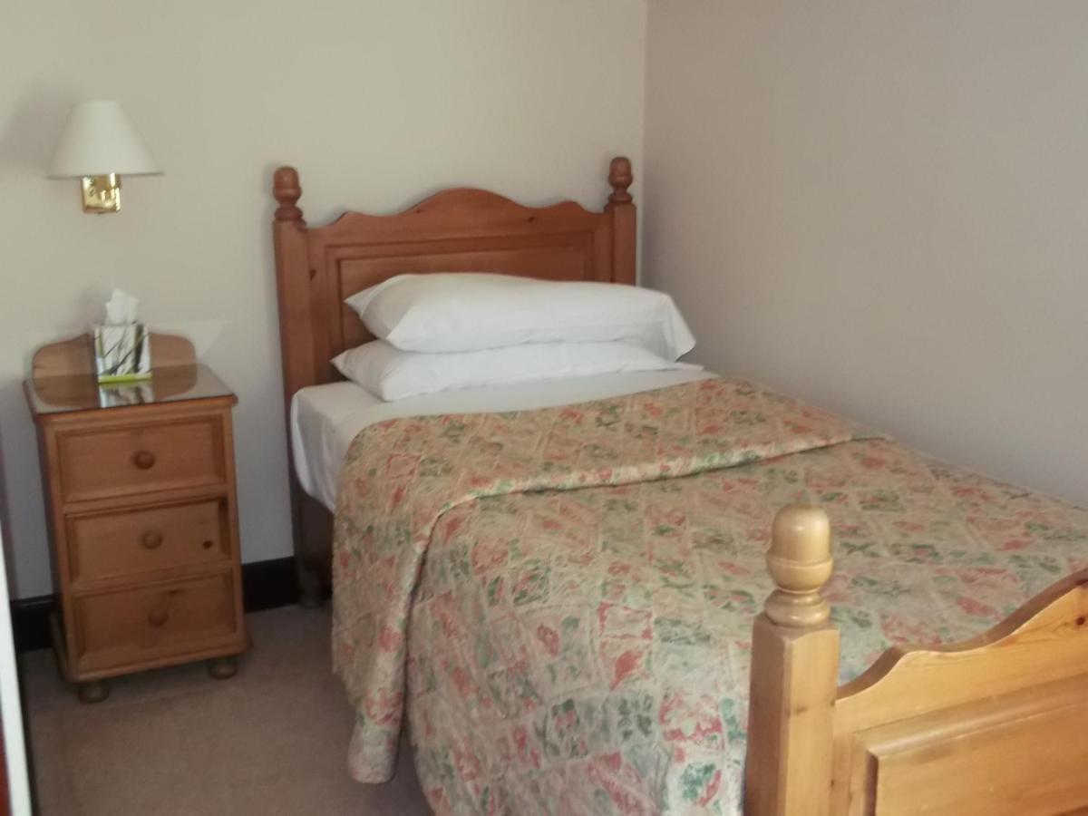 حصن أوغسطس Caledonian Hotel المظهر الخارجي الصورة