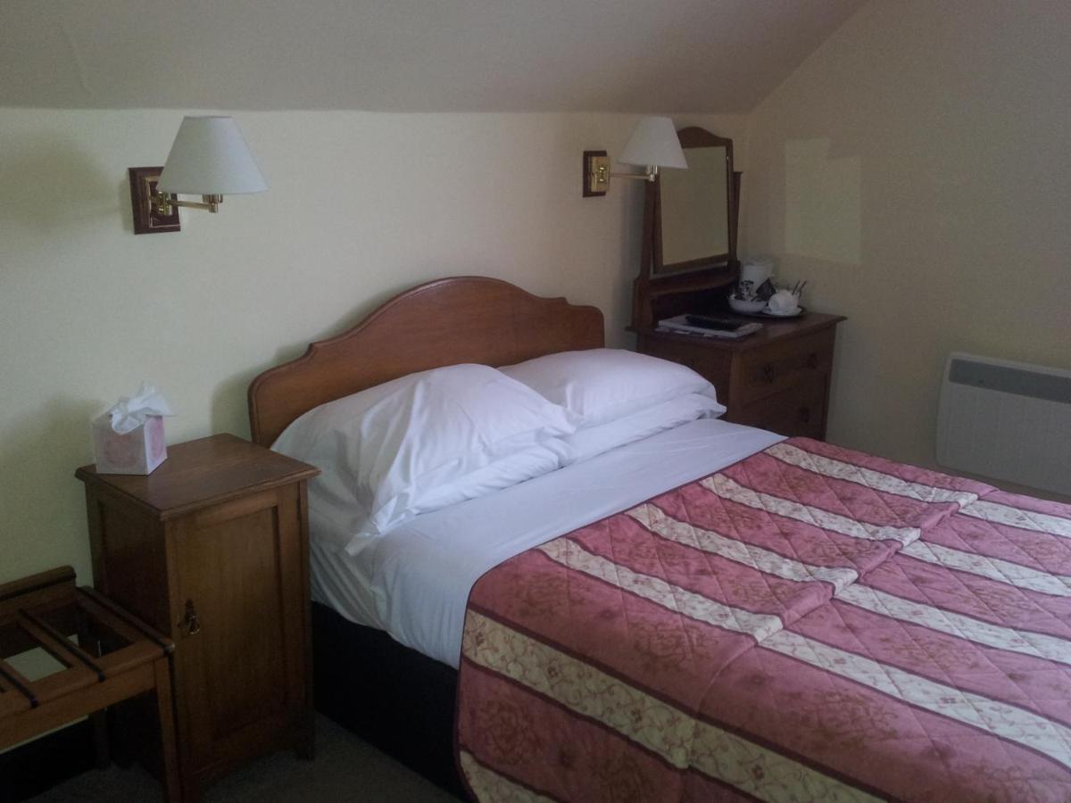 حصن أوغسطس Caledonian Hotel المظهر الخارجي الصورة